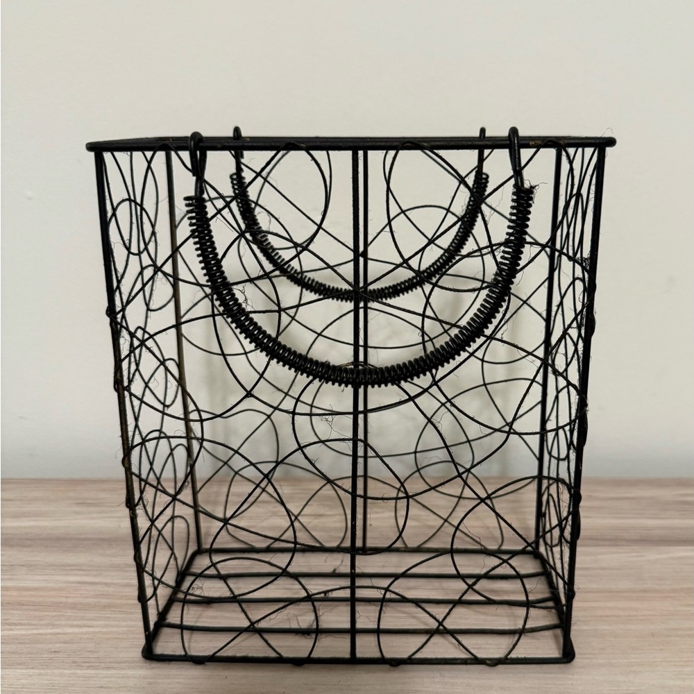 SQUARE METAL BASKET WITH HANDLES